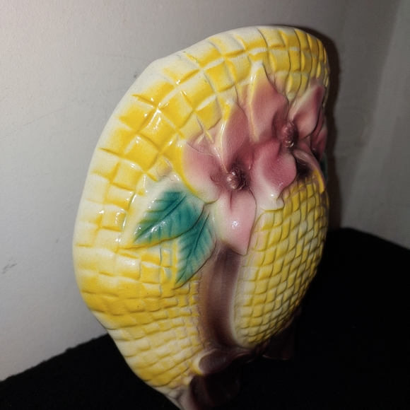 Vintage Garden Wall Pocket Pottery Flowers Sun Hat Planter Ceramic Royal Copley - Picture 2 of 8